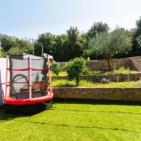 Smiljin Dvor Nečujam